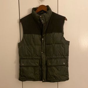 Men’s Banana Republic Small Green Vest